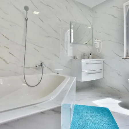 Lovely In With House Sea View * Povljana