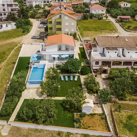 Lovely In With House Sea View *