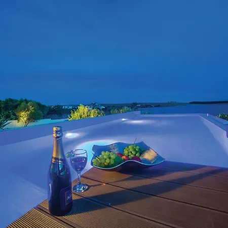 Lovely In With House Sea View Povljana