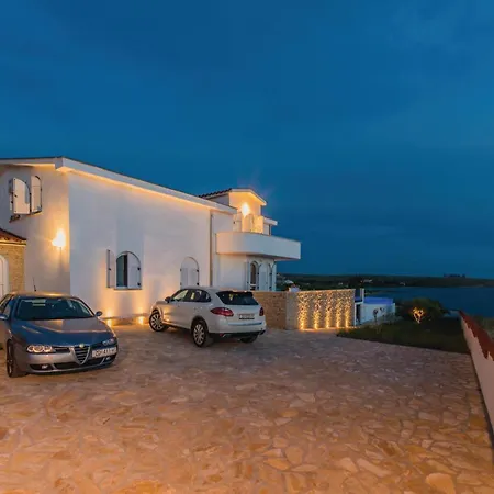Lovely In With House Sea View *
